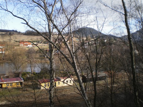 P020.Řeka Ohře,hrad Šumburk směr Černýš.